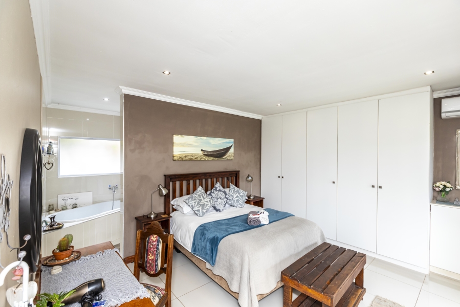 6 Bedroom Property for Sale in Dorchester Heights Eastern Cape